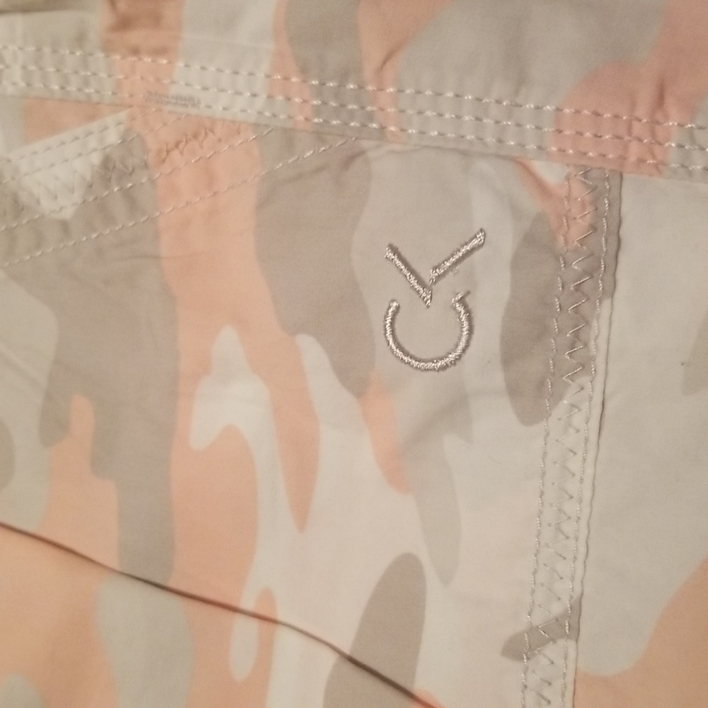 Women's Calvin Klein  Fatigue Shorts; Khaki Peach and Beige; Size Large - Picture 7 of 11